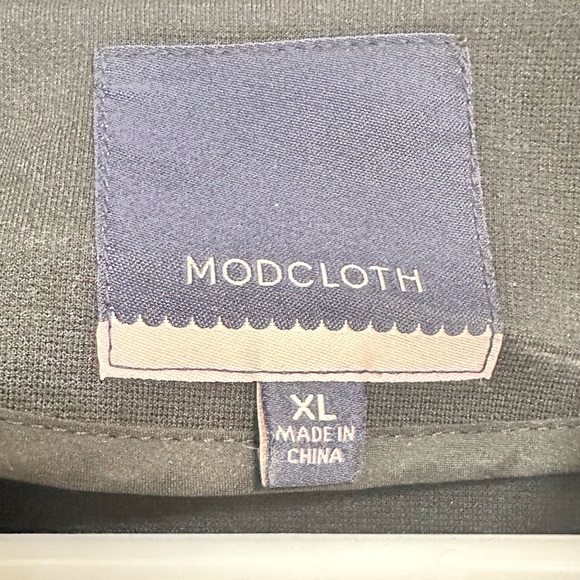 NWOT. XL. Military inspired blazer stretch buttons. Puff sleeve - Picture 7 of 13